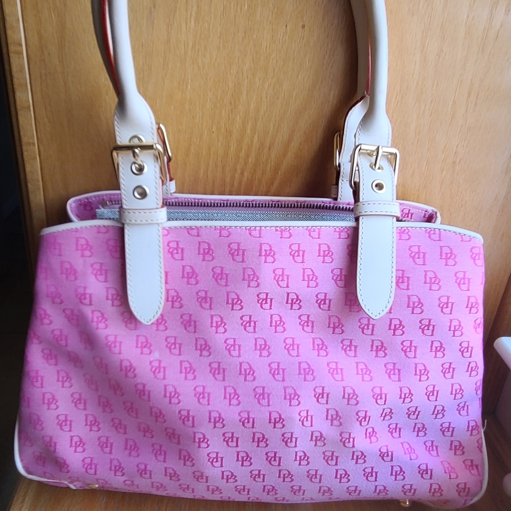 Like New Dooney & Burke Bag!